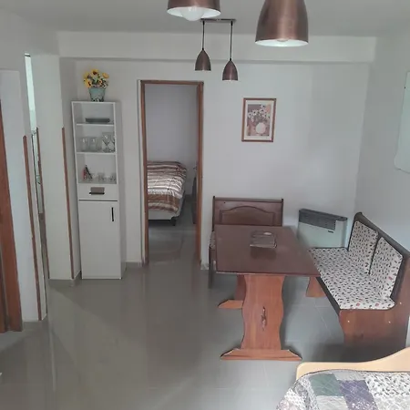Departamento Centrico 2 Ambientes, Planta Baja, Patio, Parrilla Apartment San Martin de los Andes Exterior photo